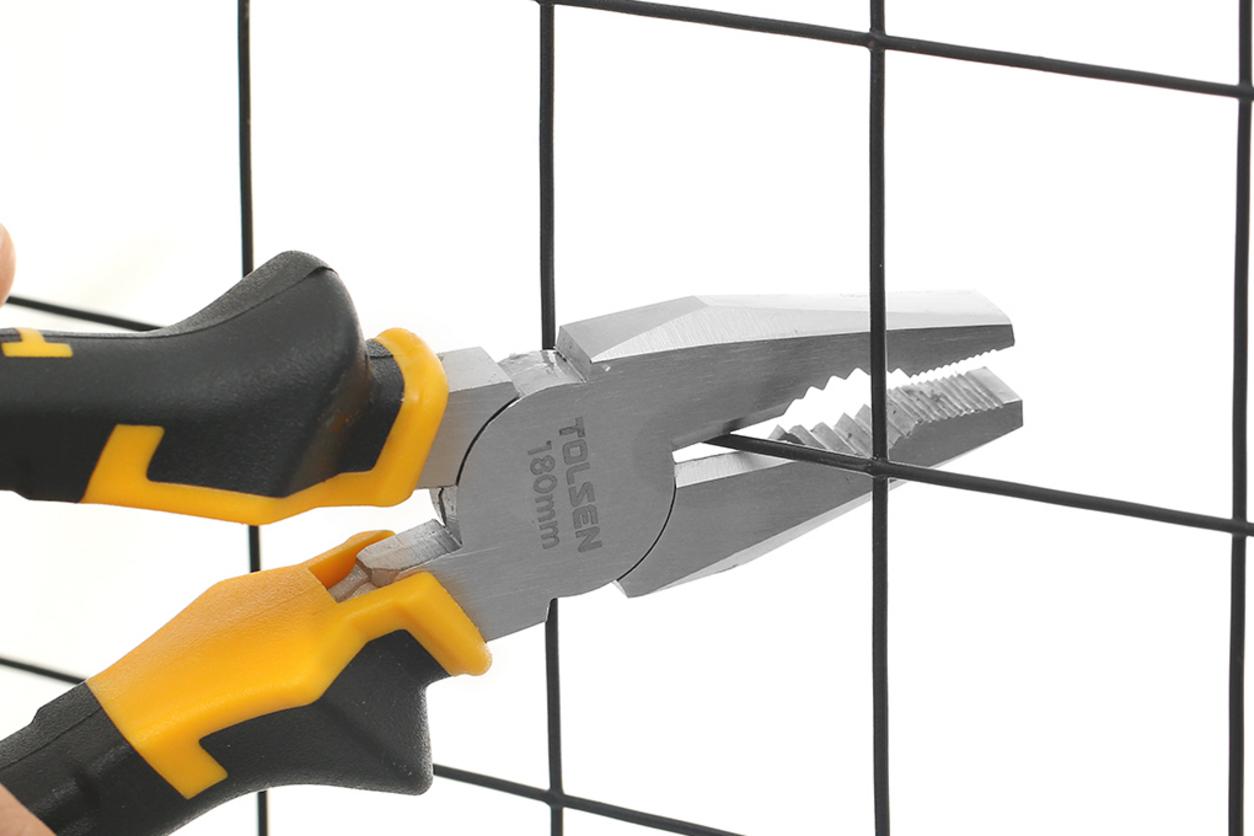 Kìm răng 180mm hỗ trợ kẹp giữ và vặn chi tiết chắc tay.