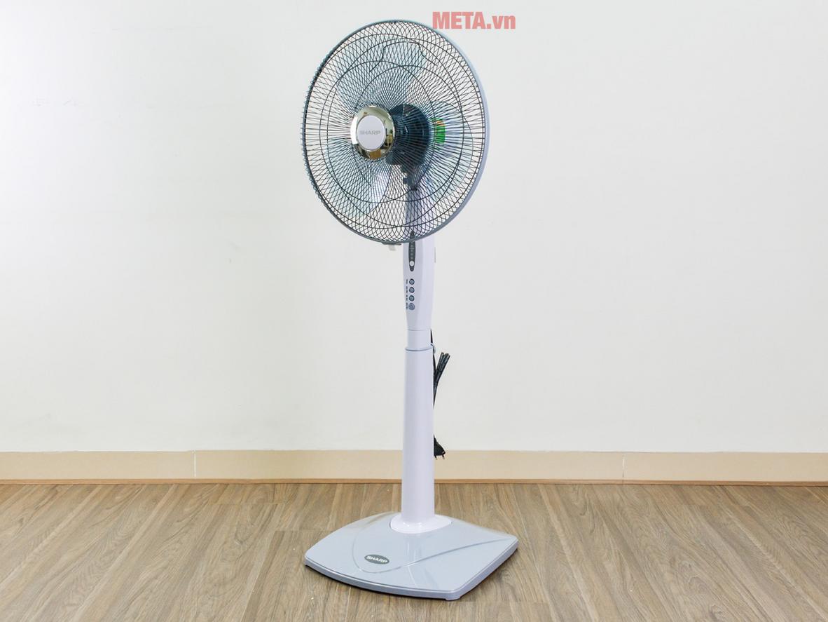 Làm mát nhanh với sải cánh lớn 40cm.
