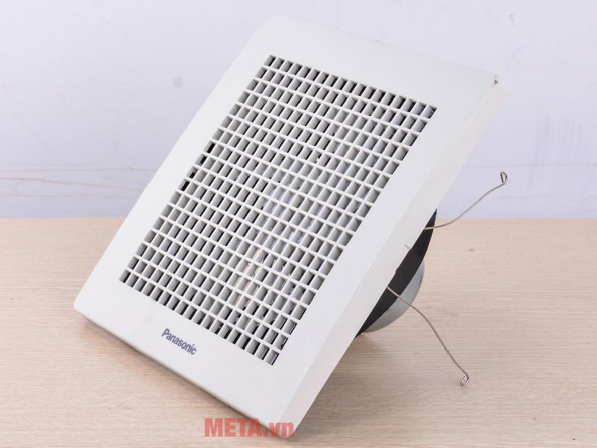 Lắp âm trần gọn đẹp, phù hợp ô chờ tiêu chuẩn.