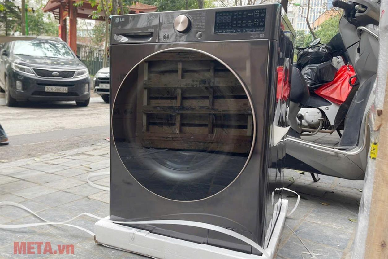 Dung tích lớn phù hợp gia đình đông người và không gian nhỏ.