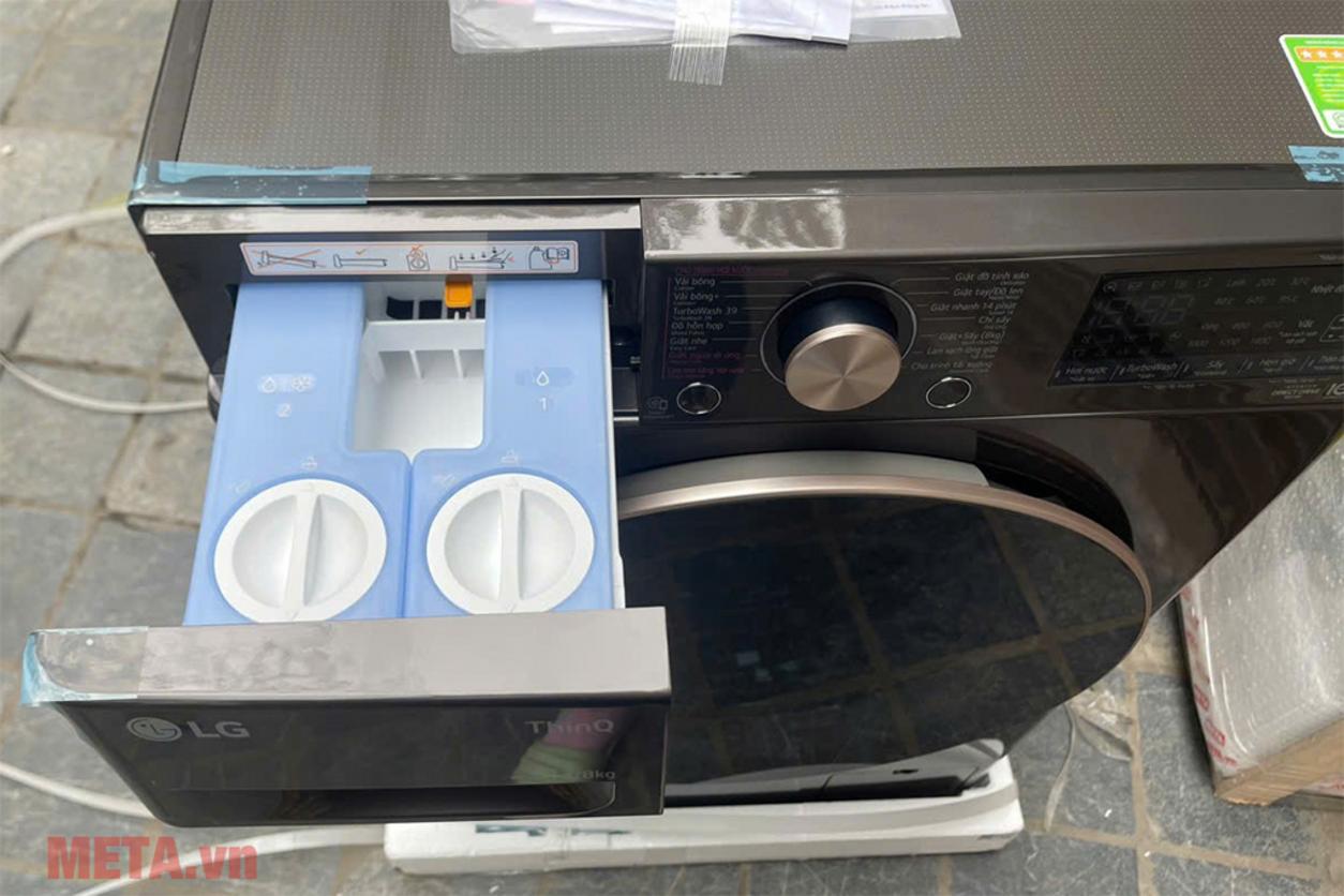ezDispense và LG ThinQ tăng mức độ tiện lợi khi sử dụng.