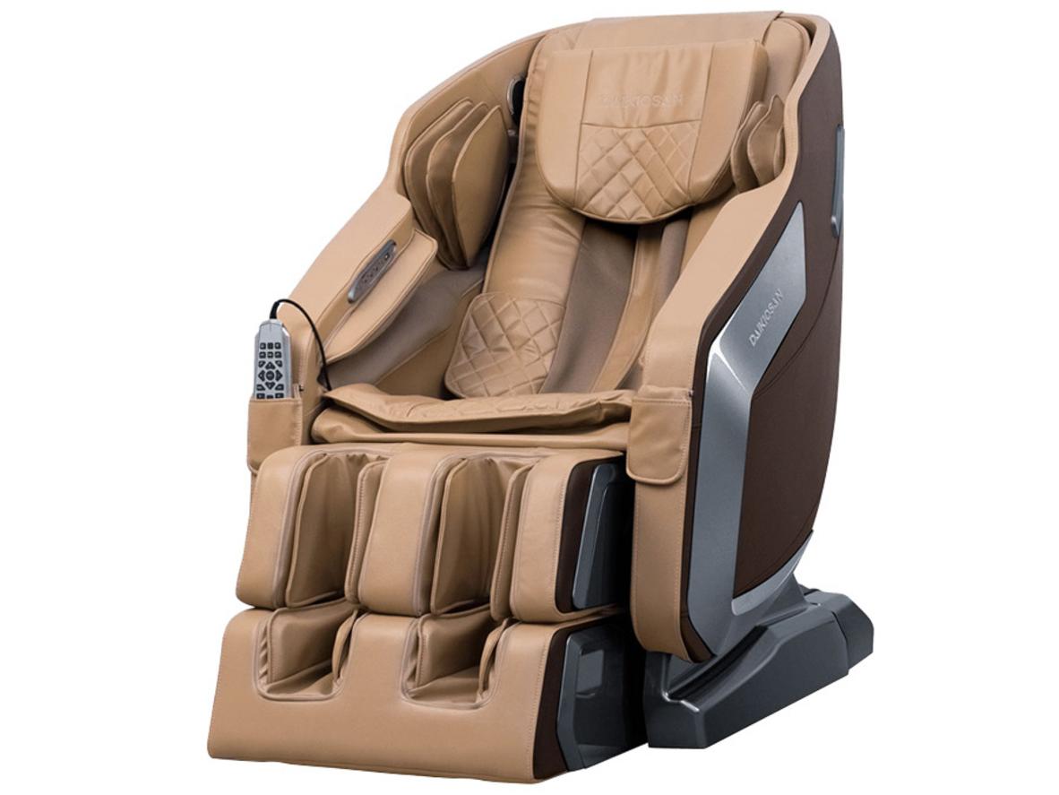 Massage 3D kết hợp Body Scan AI giúp ôm sát từng vùng cơ thể.