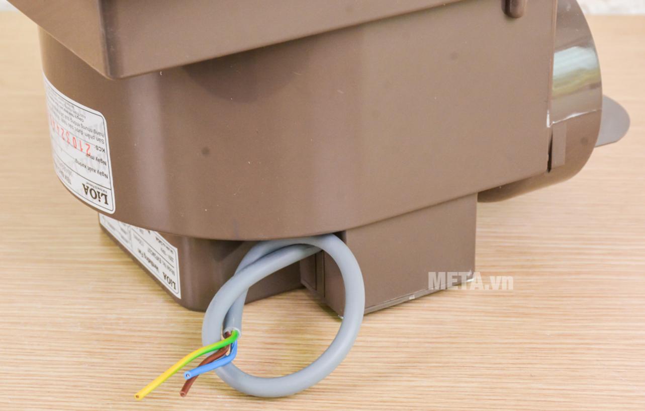 Mặt nạ 25 x 25 cm giúp quạt gắn trần LiOA EVF24CU7 che phủ đẹp.