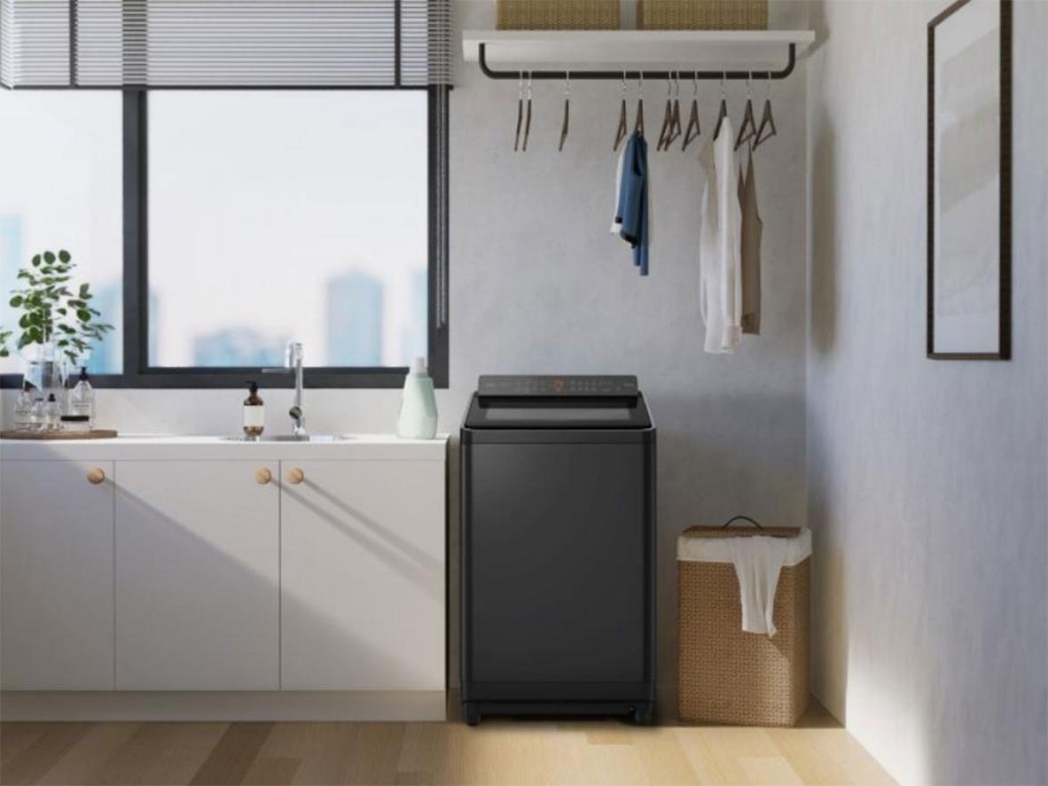 Thiết kế cửa trên giúp thao tác bỏ và lấy đồ nhanh, thuận tiện cho gia đình đông người.