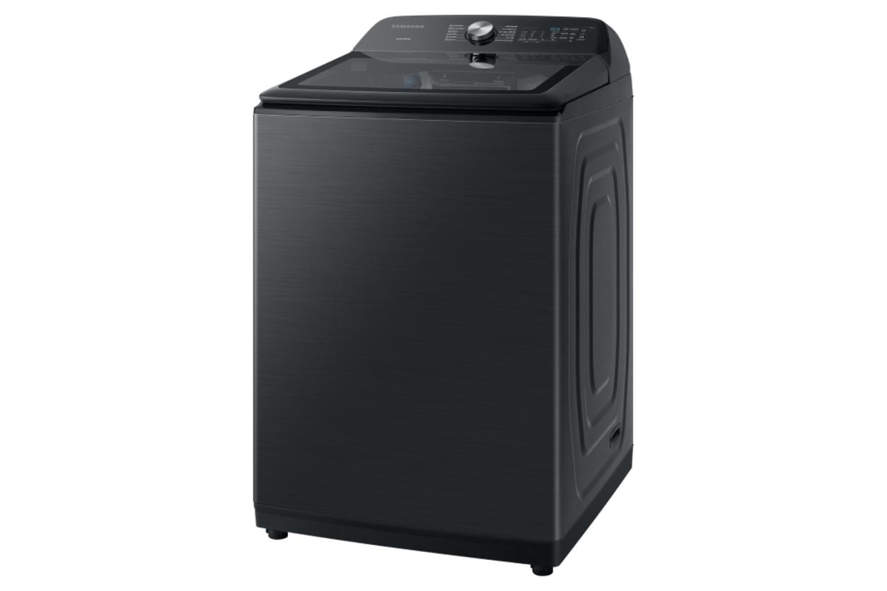 Khối lượng giặt 23kg giúp máy xử lý chăn ga và quần áo số lượng lớn trong một lần giặt.