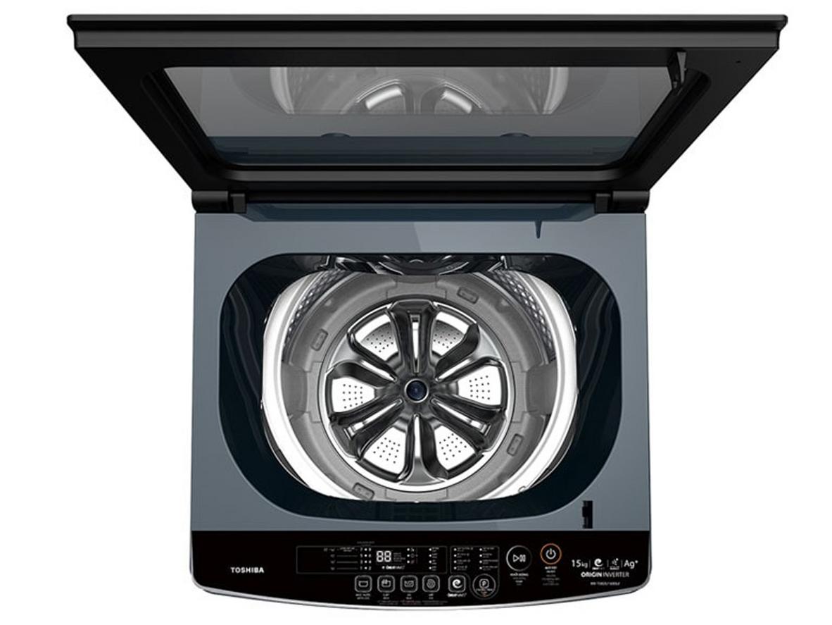 Lồng giặt 94 lít hỗ trợ giặt nhiều đồ và chăn mền trong một mẻ.