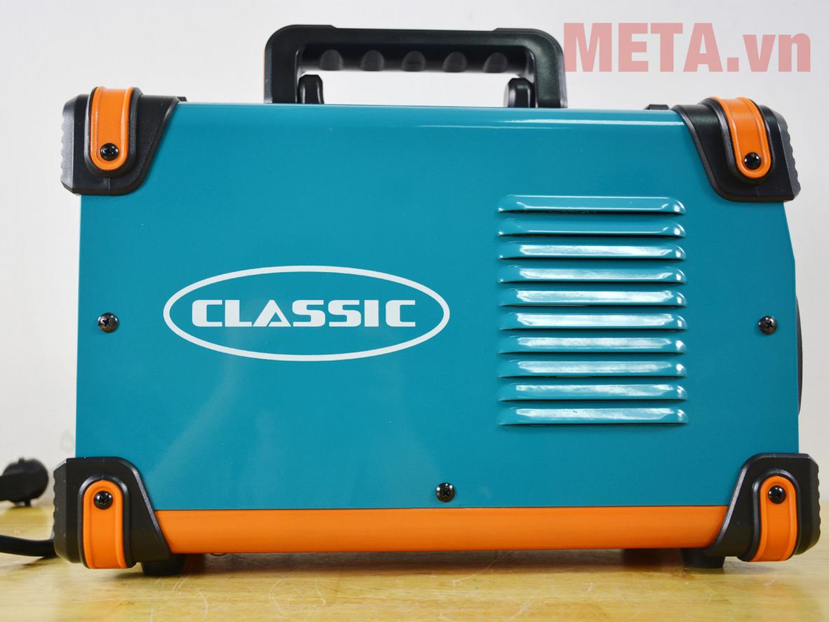 Mặt trước máy hiển thị dòng hàn trực quan, dễ chỉnh thông số.