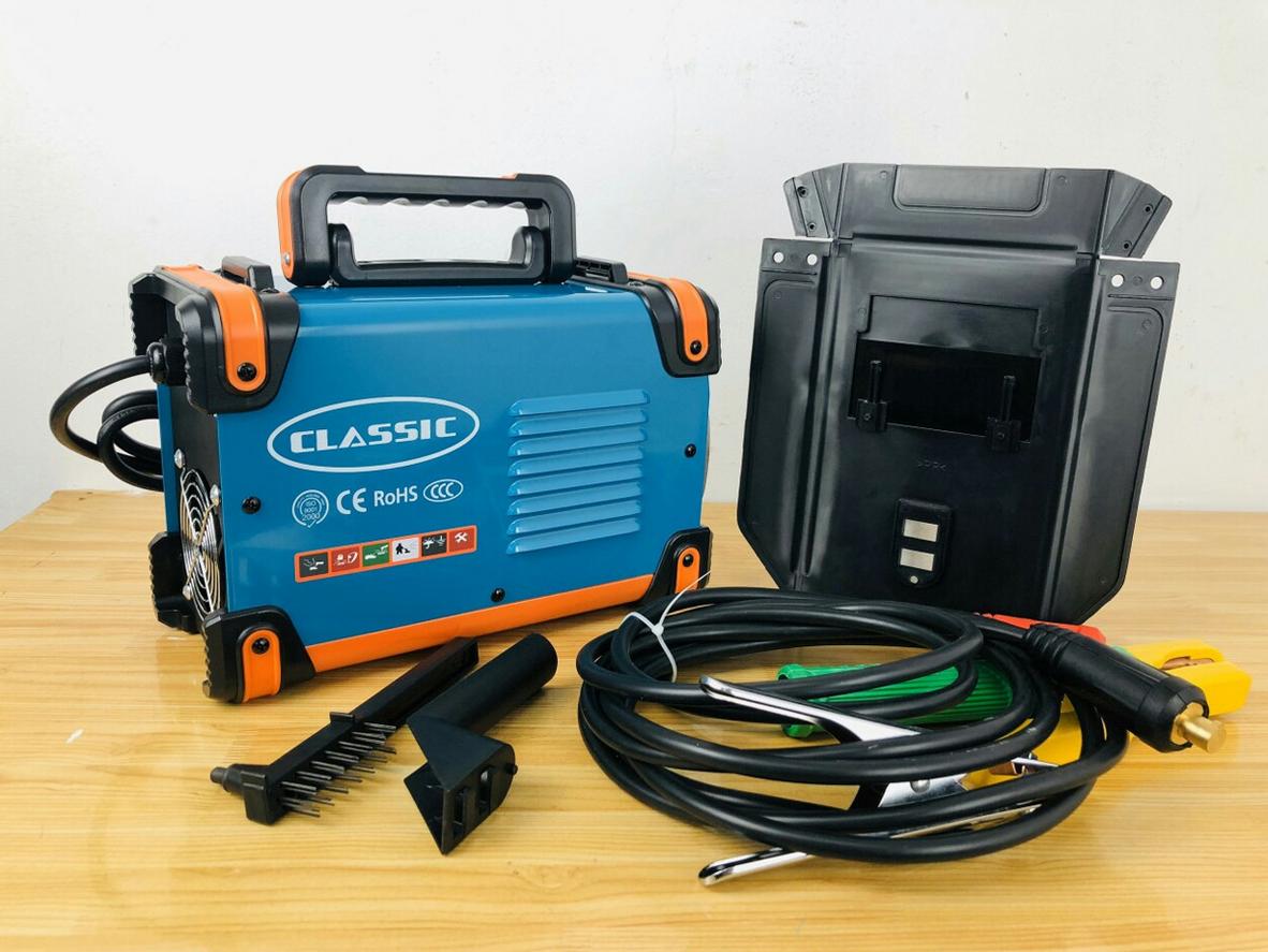 Máy hàn điện tử Classic ZX7-200I gọn nhẹ, dễ dùng, phù hợp nhu cầu hàn dân dụng và cơ khí nhỏ.