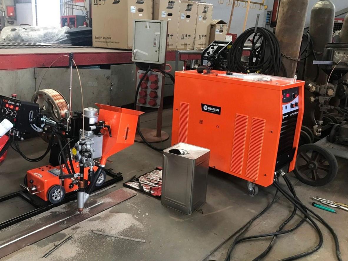 Thông số mạnh giúp máy đáp ứng tốt nhu cầu hàn công nghiệp nặng.