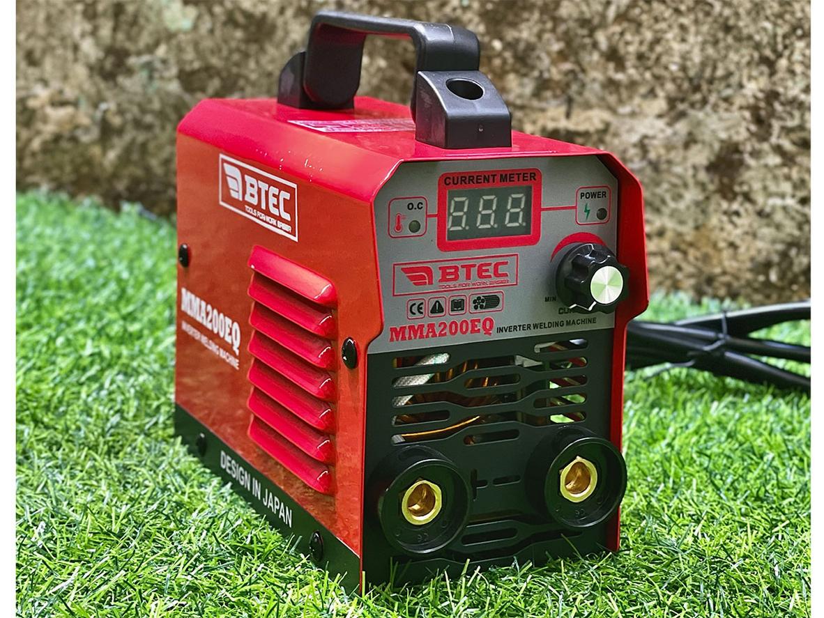 Máy hàn Inverter BTEC MMA-200EQ nhỏ gọn, dễ dùng cho hàn dân dụng và cơ khí nhẹ.