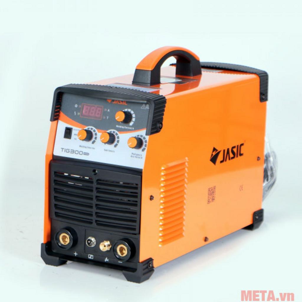 Thiết kế công nghiệp và bảng điều khiển rõ ràng của Jasic Tig 300 W229.