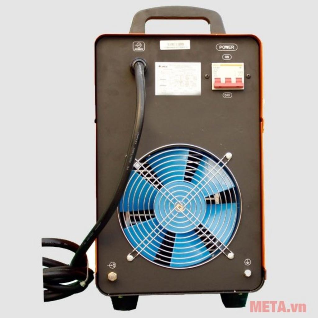 Công nghệ Inverter IGBT giúp máy chạy ổn định và tiết kiệm điện.