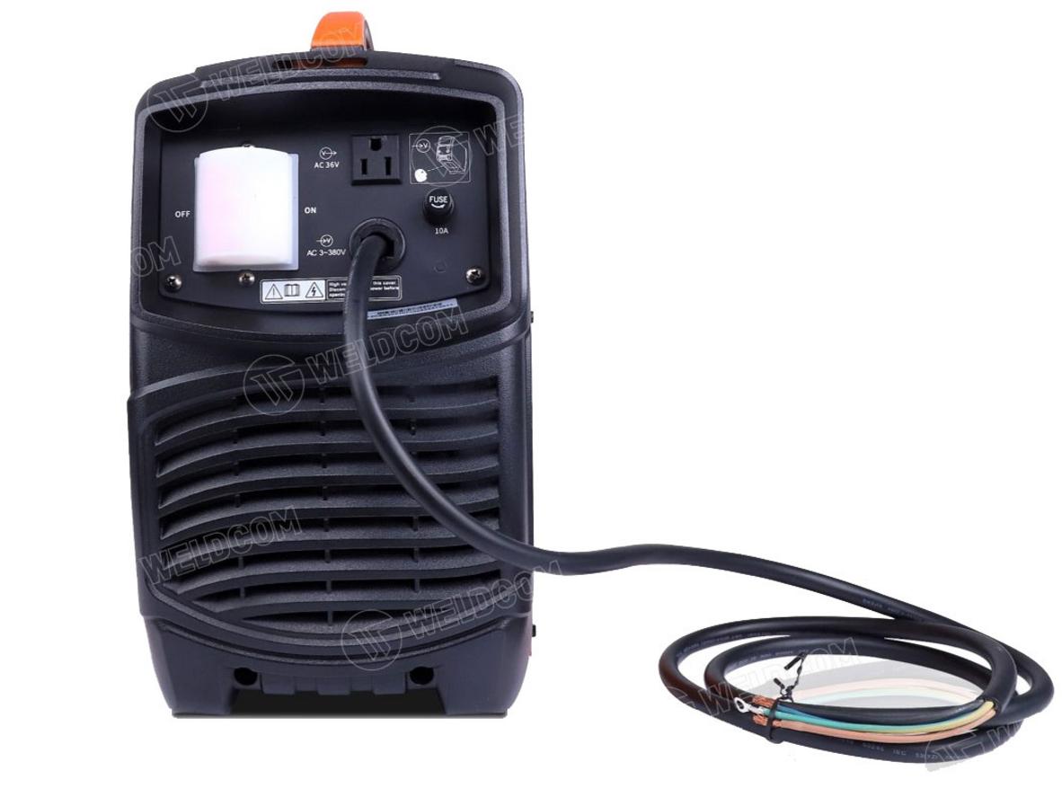 Dải dòng rộng và quạt On-demand Fan giúp máy phù hợp nhiều ứng dụng hàn công nghiệp.