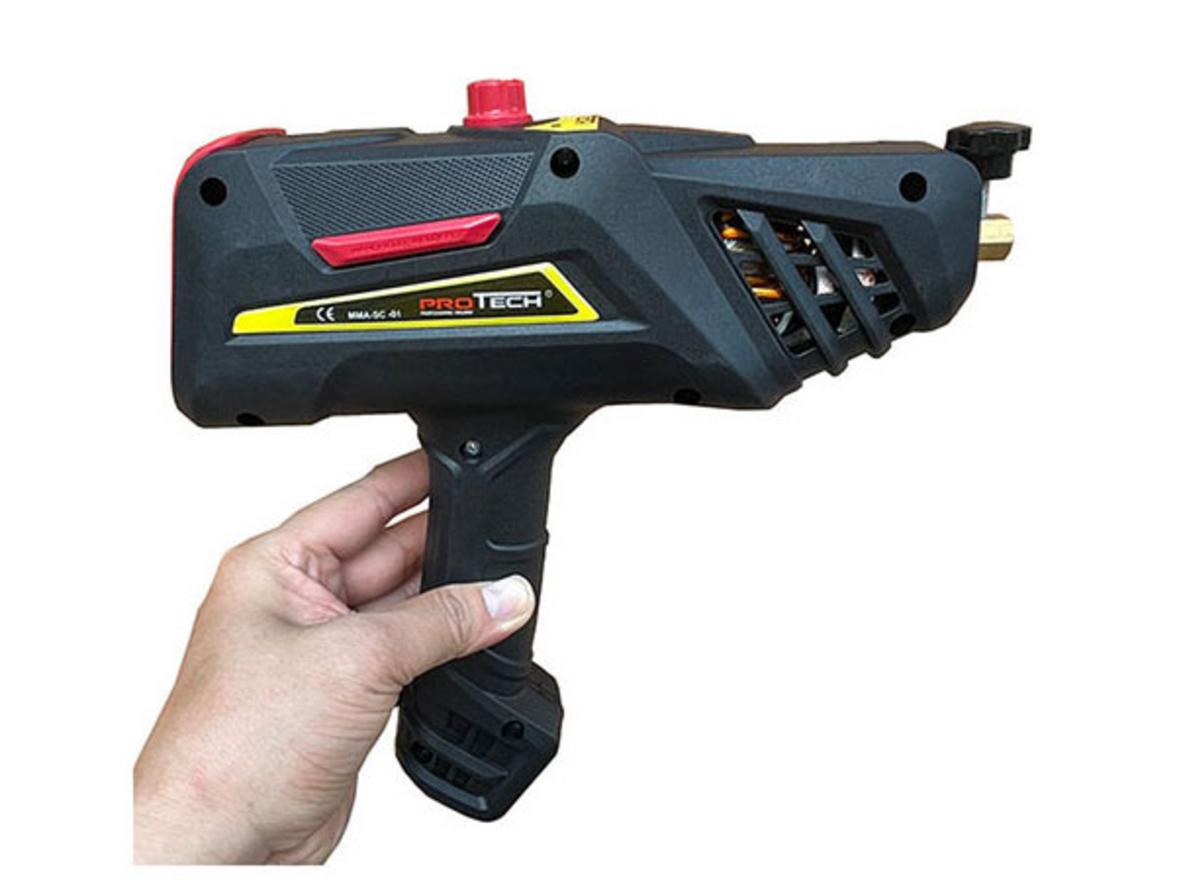 Máy hàn que kiểu súng Protech SC01 nhỏ gọn, thao tác linh hoạt, phù hợp hàn dân dụng và sửa chữa cơ bản.