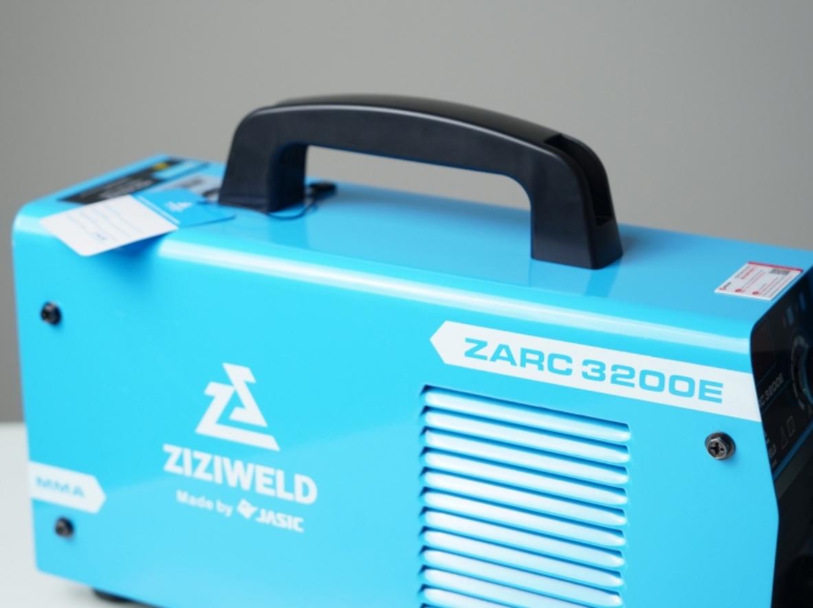 ZARC 3200E cho hồ quang ổn định, phù hợp hàn dân dụng và cơ khí nhỏ.