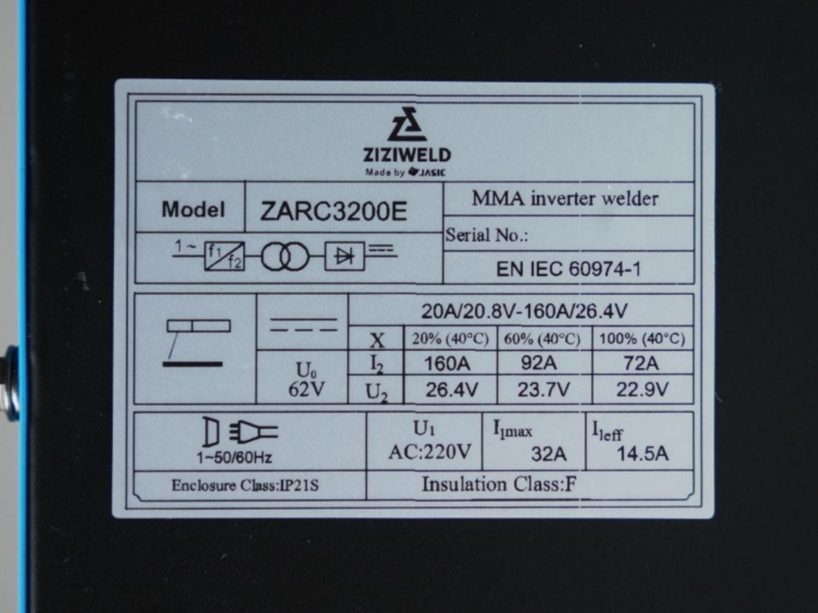 Công nghệ Inverter IGBT giúp máy vận hành ổn định và tiết kiệm điện.