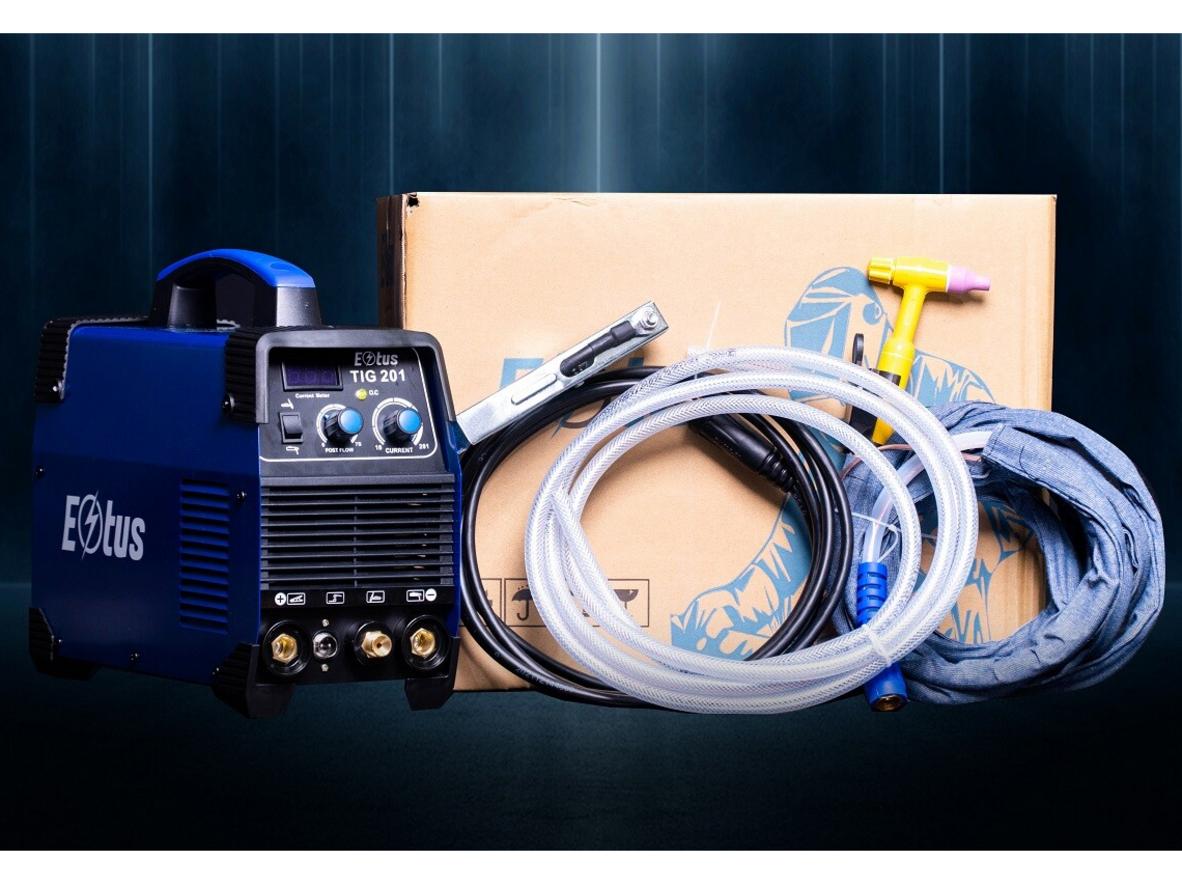 Công nghệ IGBT giúp máy vận hành ổn định và tiết kiệm điện.