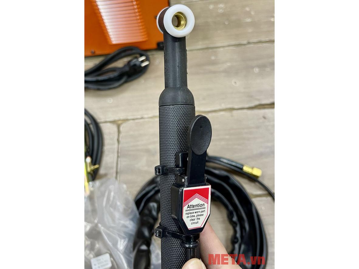 Máy hàn Tig nguội Jasic TIG 250S W228 cho xưởng inox mỏng, mối hàn đẹp và kiểm soát nhiệt tốt.