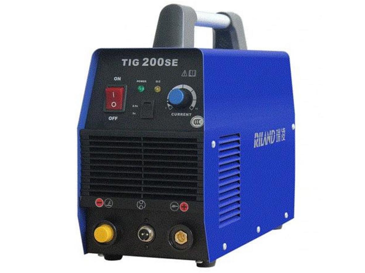 Cấu hình 8 MOSFET và 8 diode giúp TIG 200SE vận hành ổn định trong xưởng cơ khí
