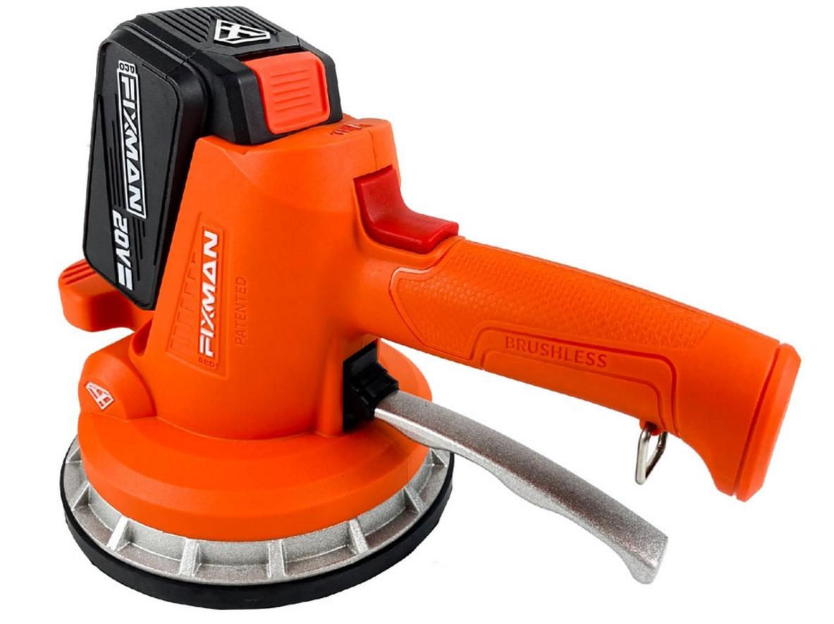 Máy hít và rung gạch pin Fixman FL108001-01 hỗ trợ hút chặt và rung đều khi ốp lát gạch.