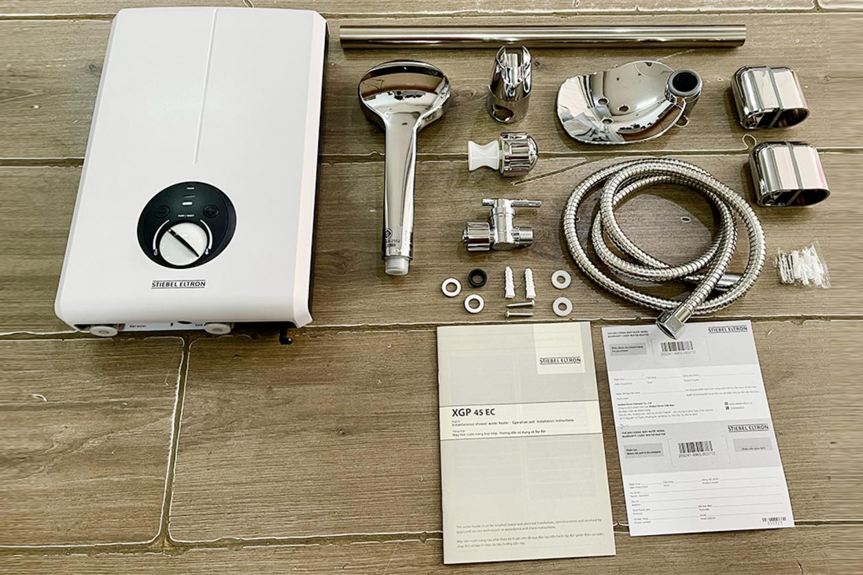 Máy nước nóng trực tiếp Stiebel Eltron XGP 45 EC thiết kế gọn, làm nóng tức thì, phù hợp nhà tắm hiện đại.