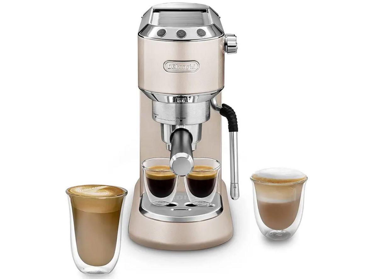 De'Longhi EC885.BG nhỏ gọn, sang trọng và phù hợp cho góc pha cà phê tại nhà.