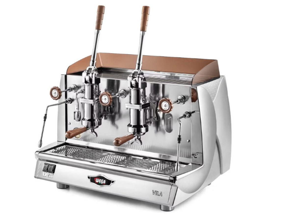 Wega Vela Vintage ALE mang phong cách vintage cao cấp, phù hợp quầy bar espresso chuyên nghiệp.