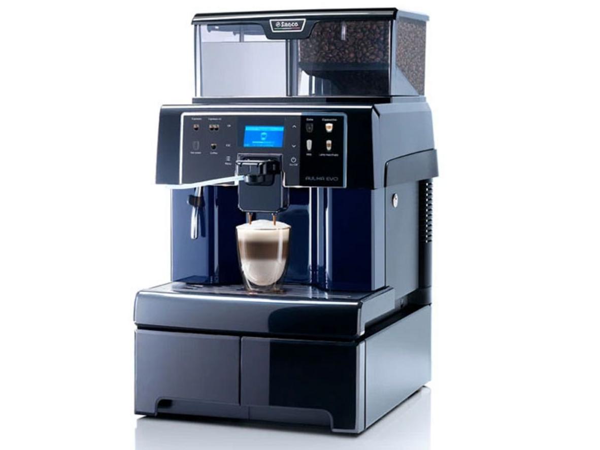 Máy pha cà phê tự động Aulika EVO TOP RI HSC cho không gian chuyên nghiệp.