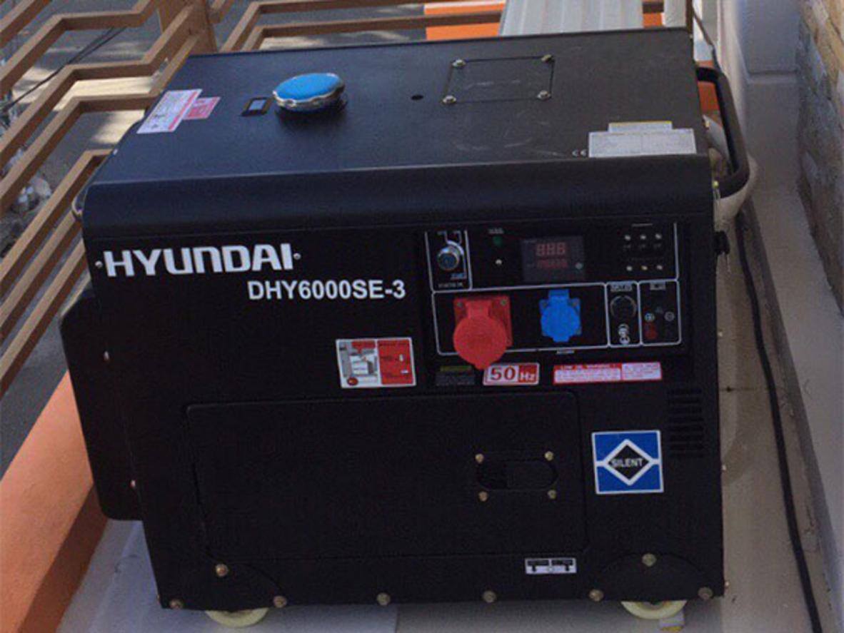 Thông số nổi bật của Hyundai DHY6000SE-3: D420, AVR, bình 16 lít, 72 dB(A).