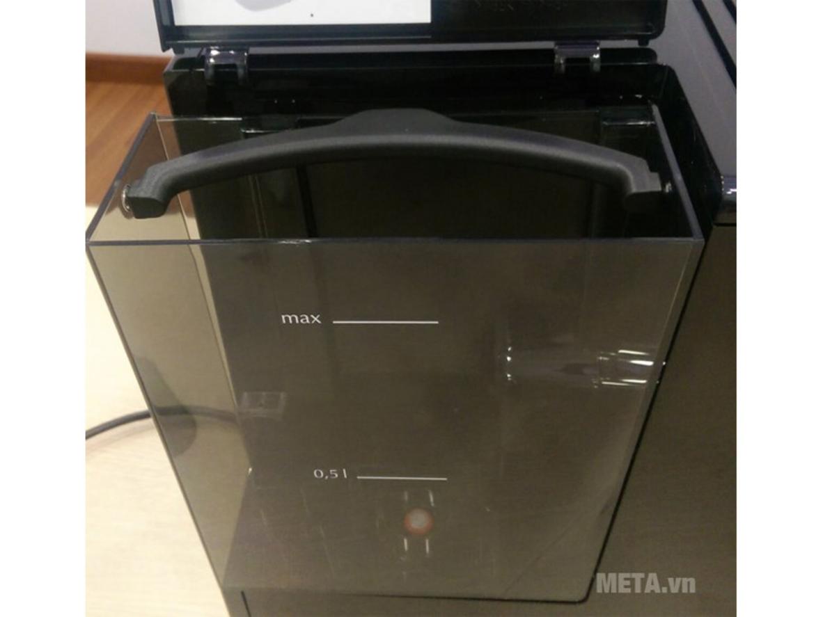 Máy xay đĩa hình nón bằng thép cho hạt tươi xay ngay trước khi pha.
