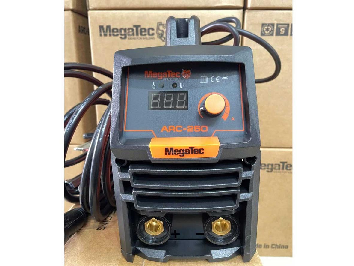 Công nghệ Inverter IGBT giúp ARC-250 hàn ổn định và tiết kiệm điện hơn.
