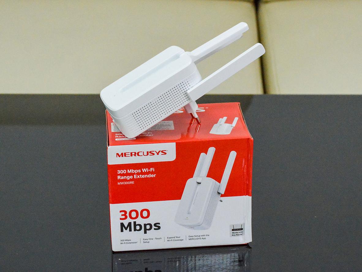Mercusys MW300RE - bộ kích sóng Wi‑Fi nhỏ gọn, dễ lắp và phủ sóng ổn định.