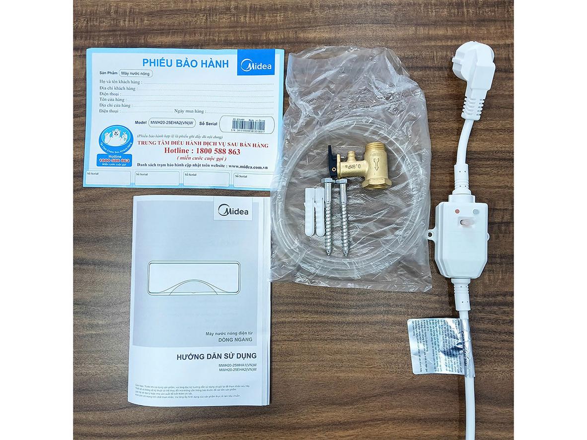 Màn hình LED giúp kiểm soát nhiệt độ trực quan, dễ dùng hơn cho cả gia đình.