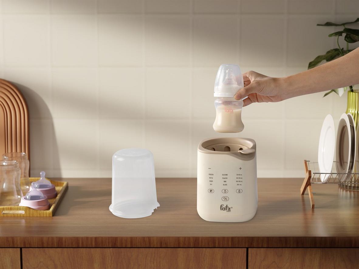 Hâm sữa siêu tốc khoảng 4 phút giúp mẹ chuẩn bị cữ bú nhanh hơn trong các tình huống gấp.