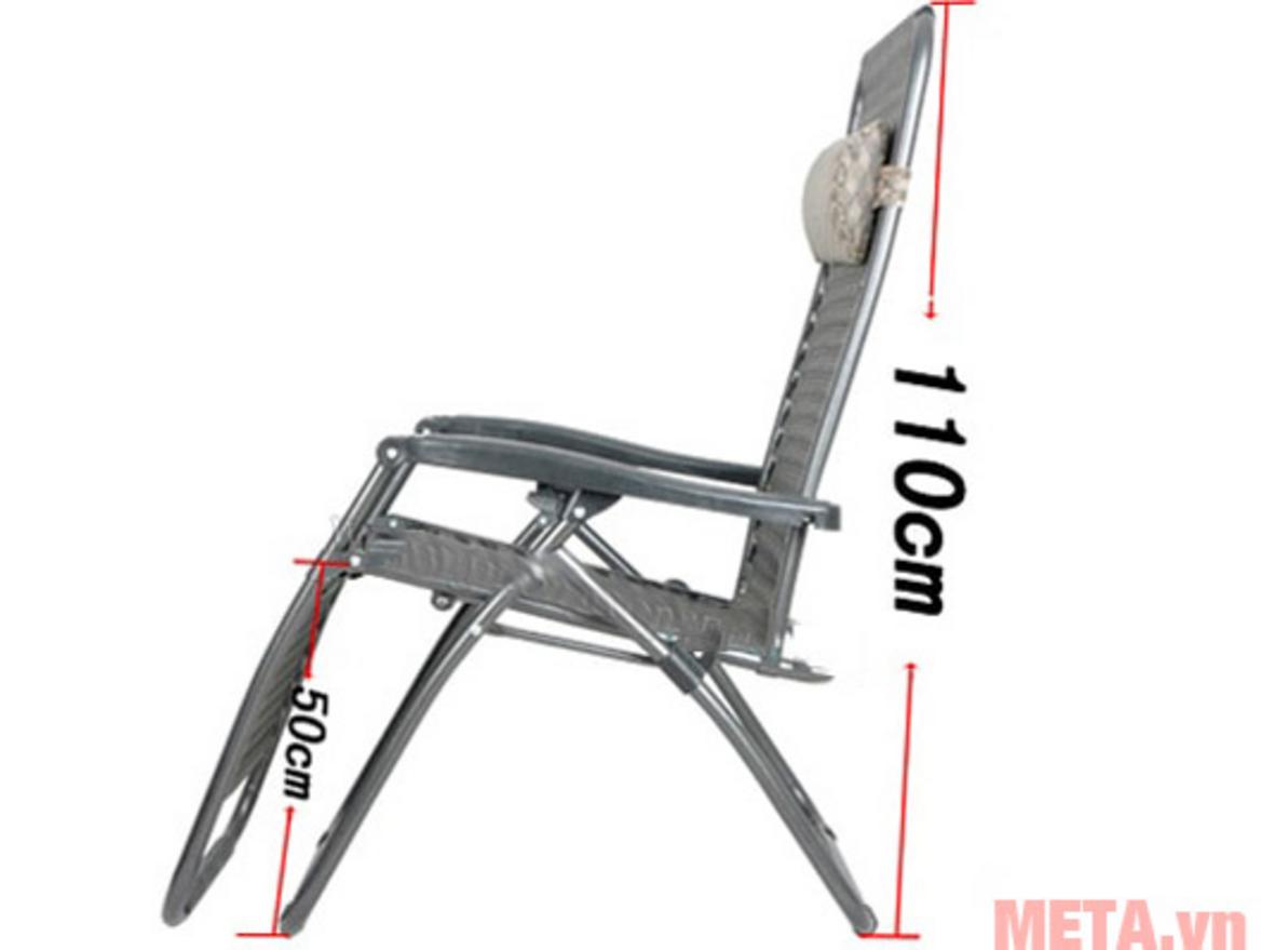 Trọng lượng 8kg giúp ghế dễ di chuyển và sắp xếp lại không gian.