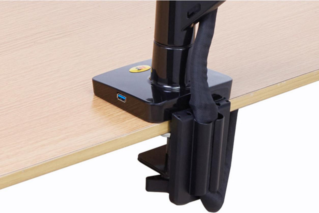 F100A hỗ trợ VESA 75x75 và 100x100, dễ tương thích nhiều màn hình.