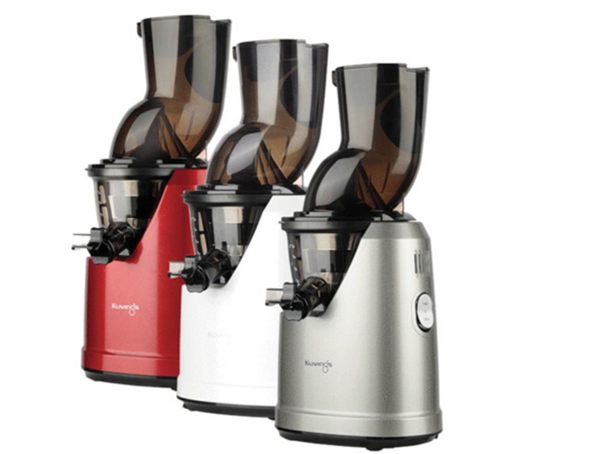 Ống nạp 8,2cm giúp ép nguyên trái tiện hơn
