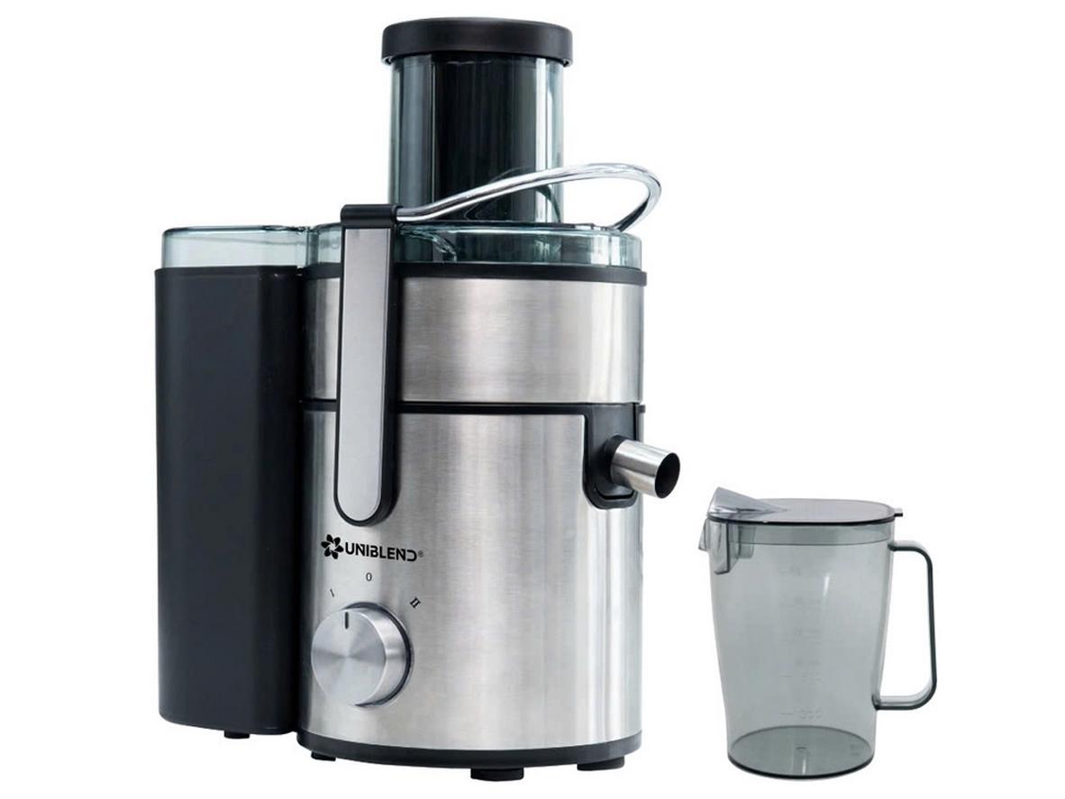 Ống nạp rộng và bình chứa lớn giúp thao tác tiện hơn