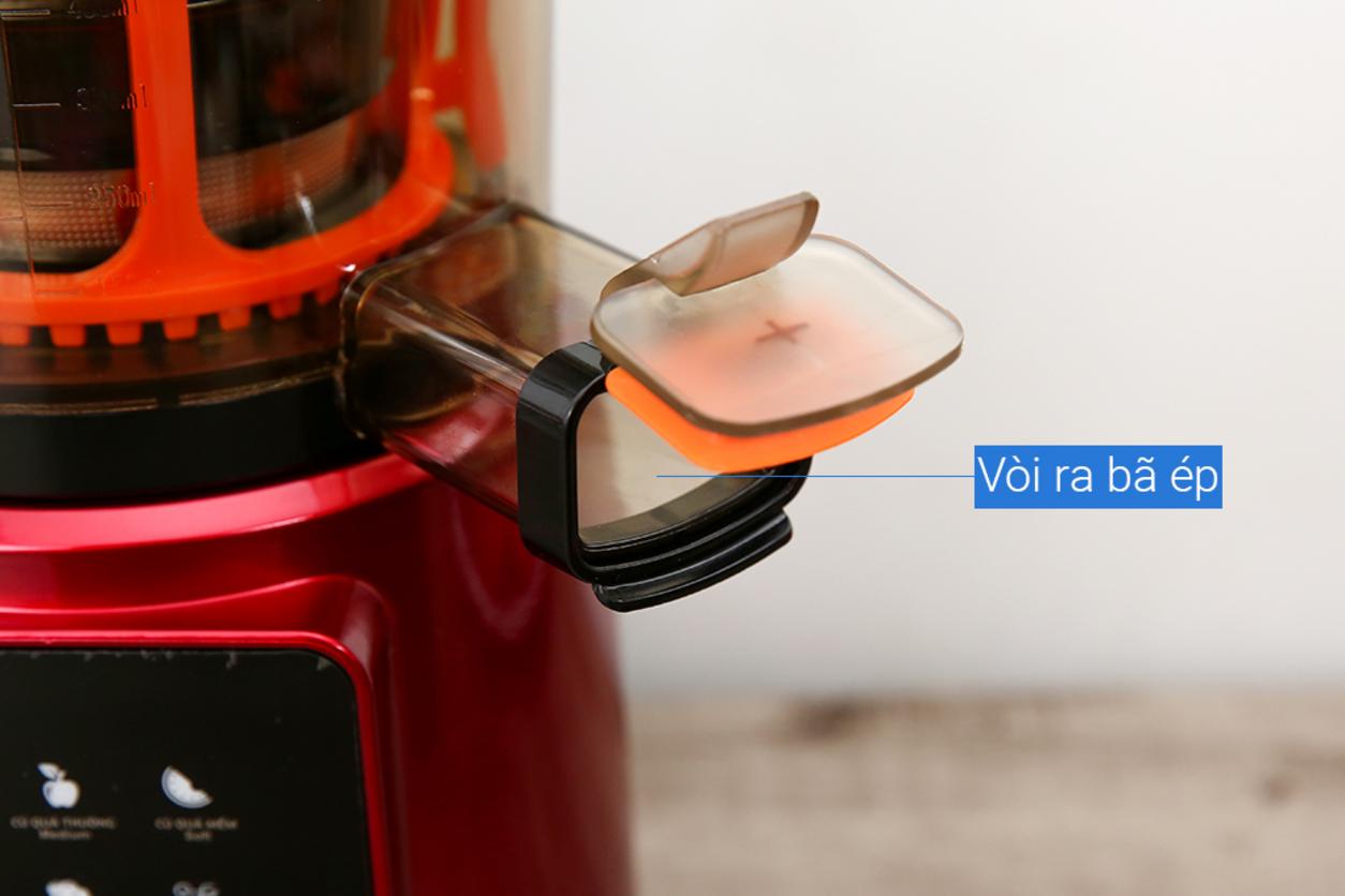Ống tiếp nguyên liệu lớn 7,8cm giúp thao tác nhanh hơn