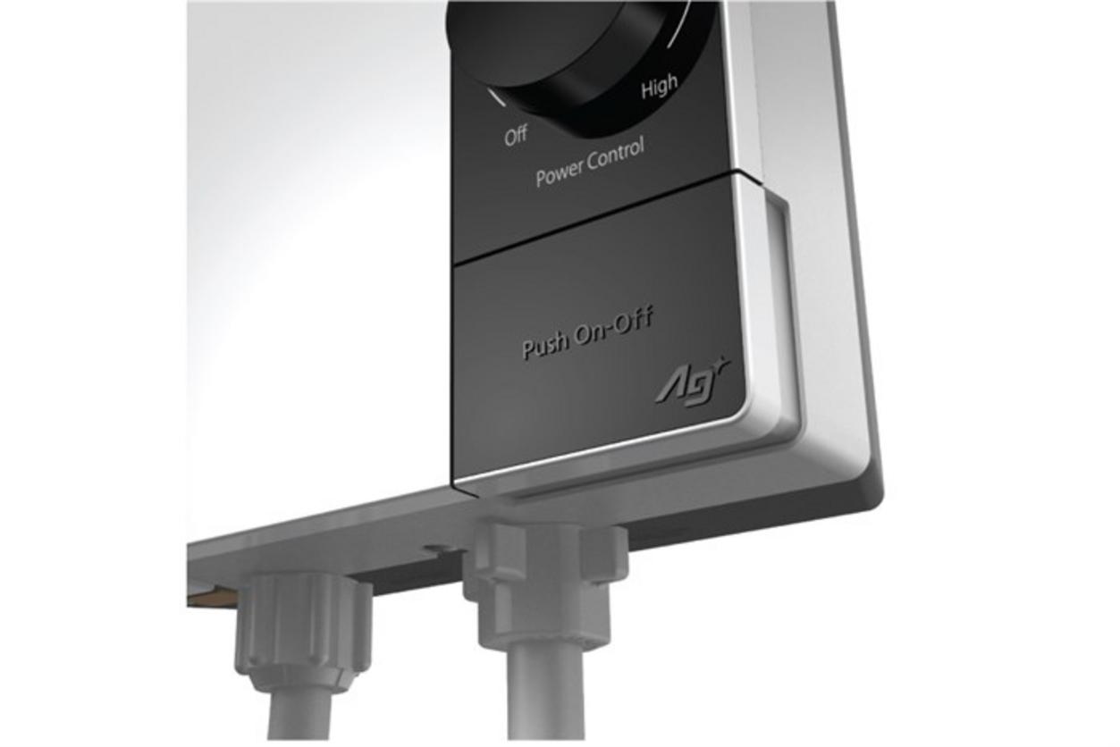 Vỏ ABS và các lớp bảo vệ giúp máy phù hợp môi trường phòng tắm ẩm.