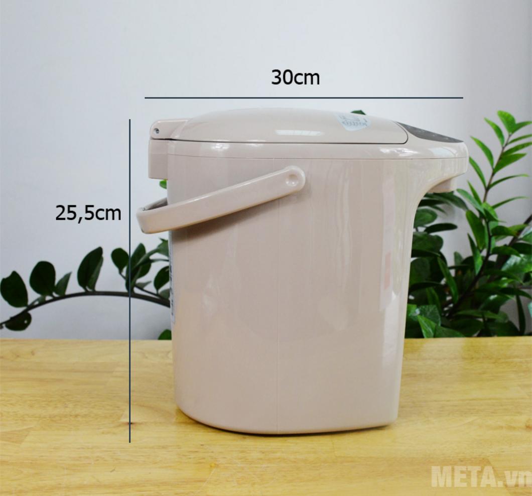 LCD rõ nét và đế xoay 360 độ giúp dùng thuận tiện hơn.