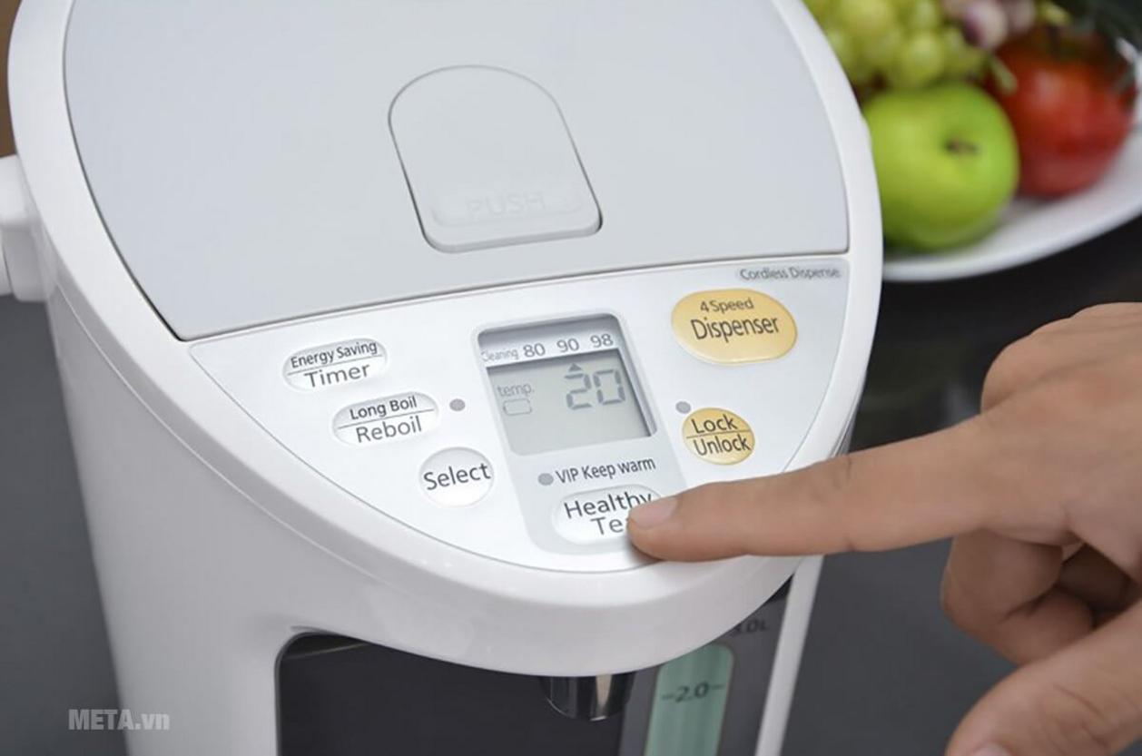 3 mức nhiệt giúp chọn đúng nhiệt độ cho trà, cà phê, sữa hoặc mì.