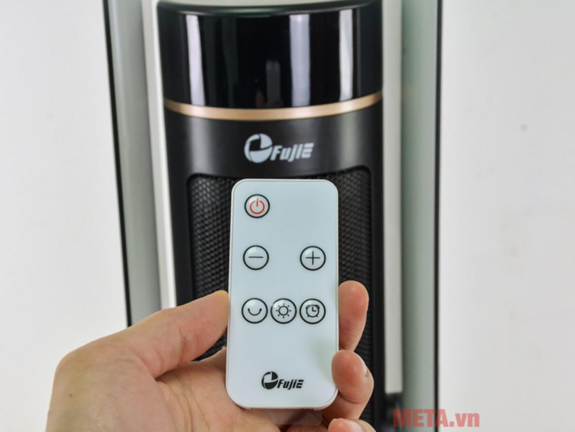 PTC Ceramic giúp FujiE CH-2400 làm ấm nhanh và tỏa nhiệt đều.