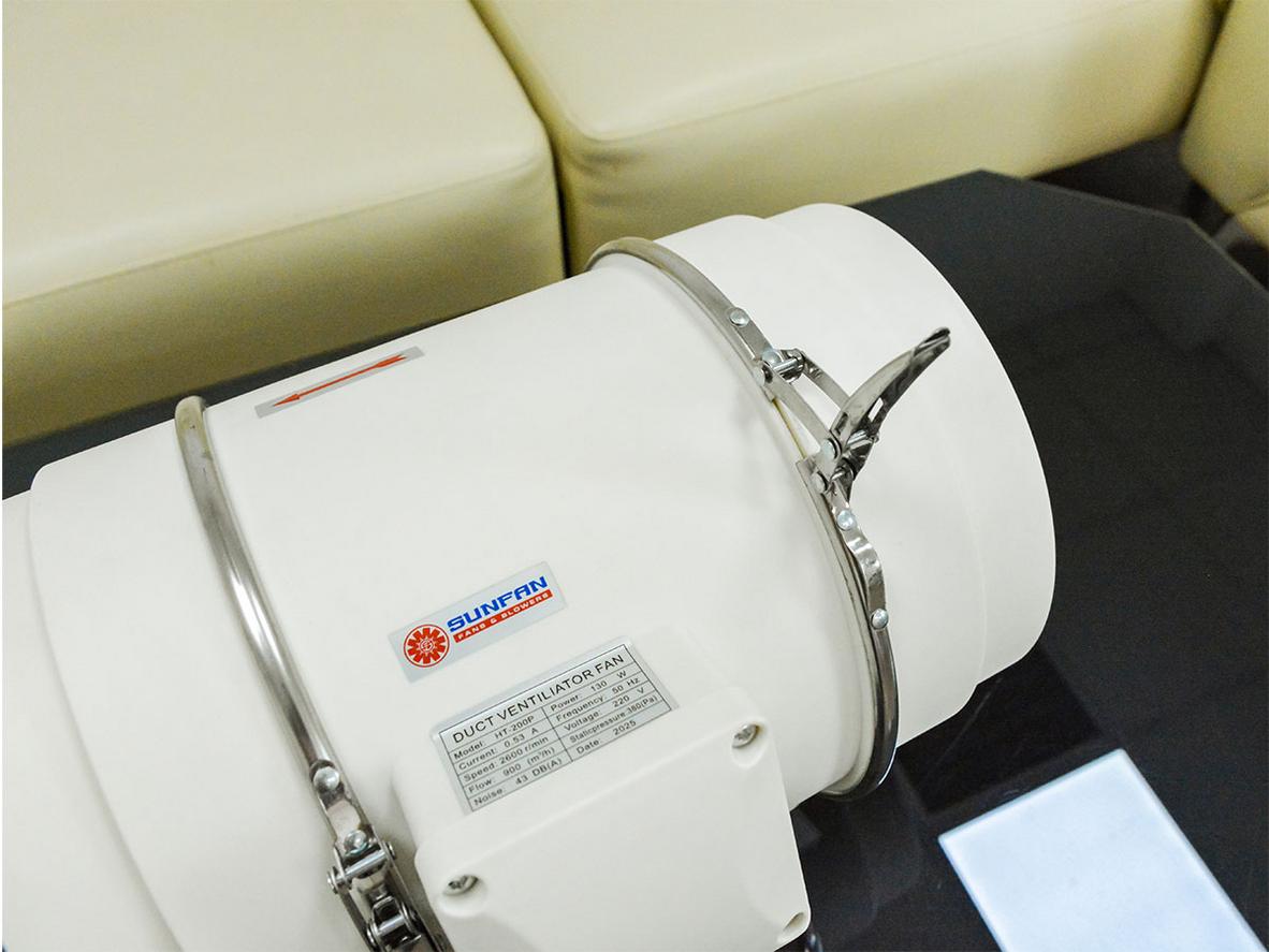 Cột áp 350-380 Pa hỗ trợ đẩy gió qua đường ống dài