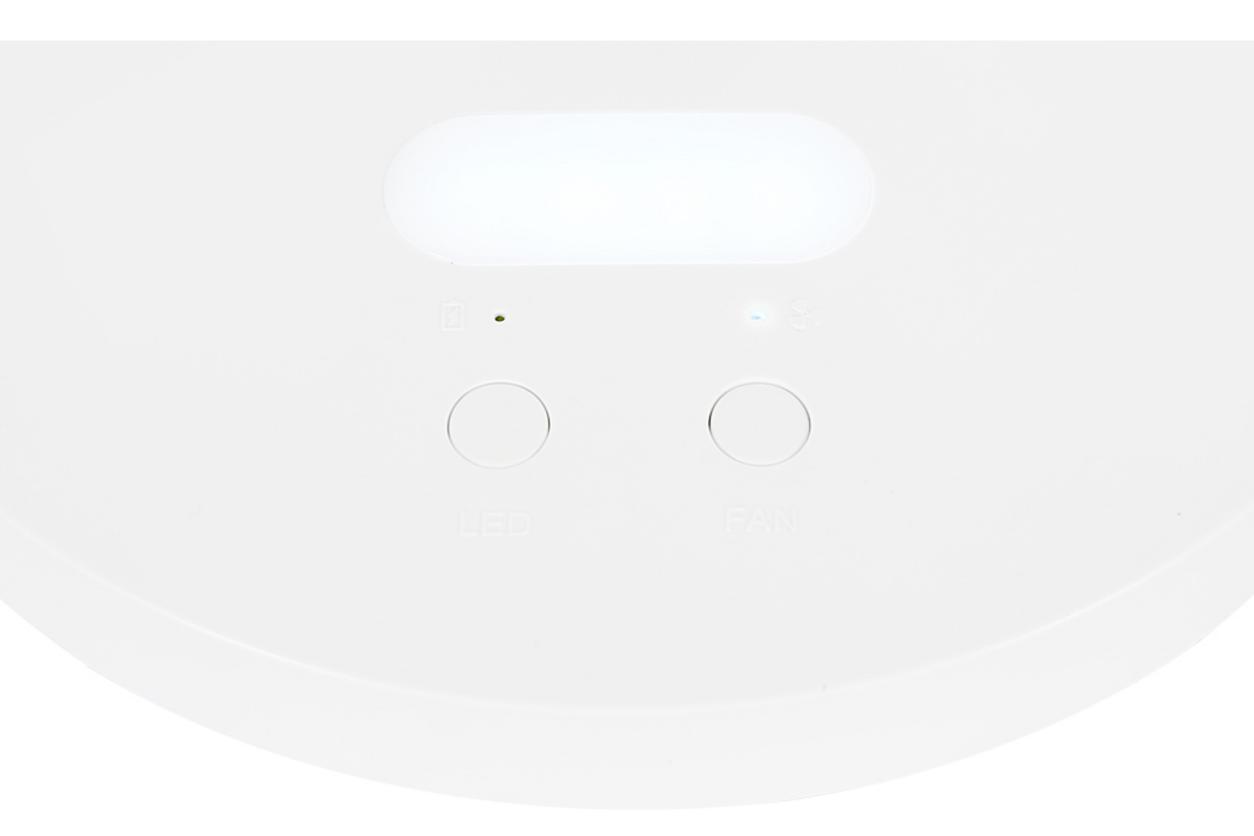 Quạt sạc điện Sunhouse SHD7115 nhỏ gọn, phù hợp làm mát dự phòng khi mất điện.
