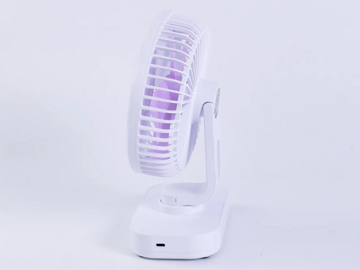 Công suất 6W phù hợp làm mát cá nhân, tiết kiệm điện.