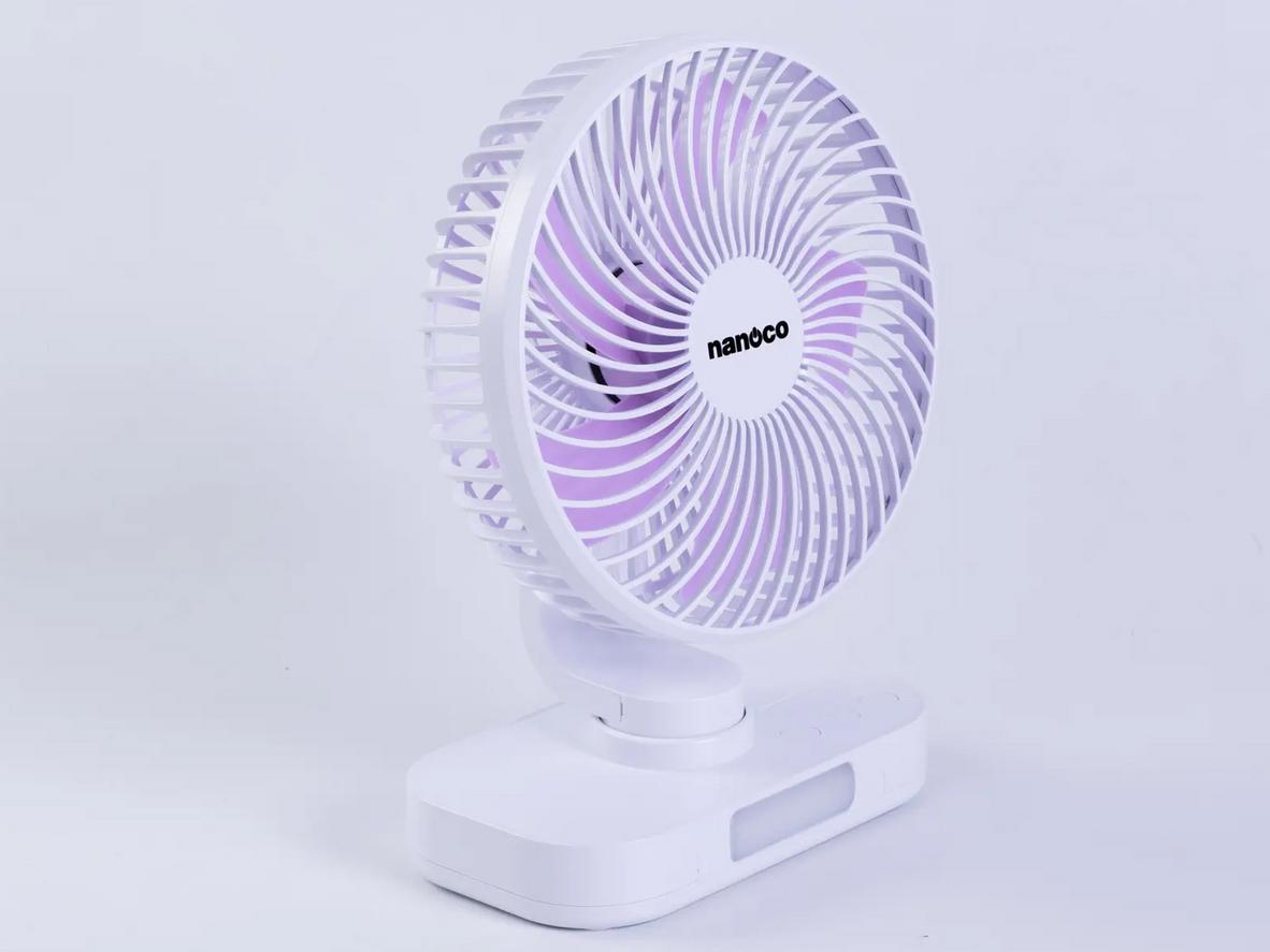Đèn LED tích hợp hỗ trợ dùng khi mất điện hoặc ban đêm.