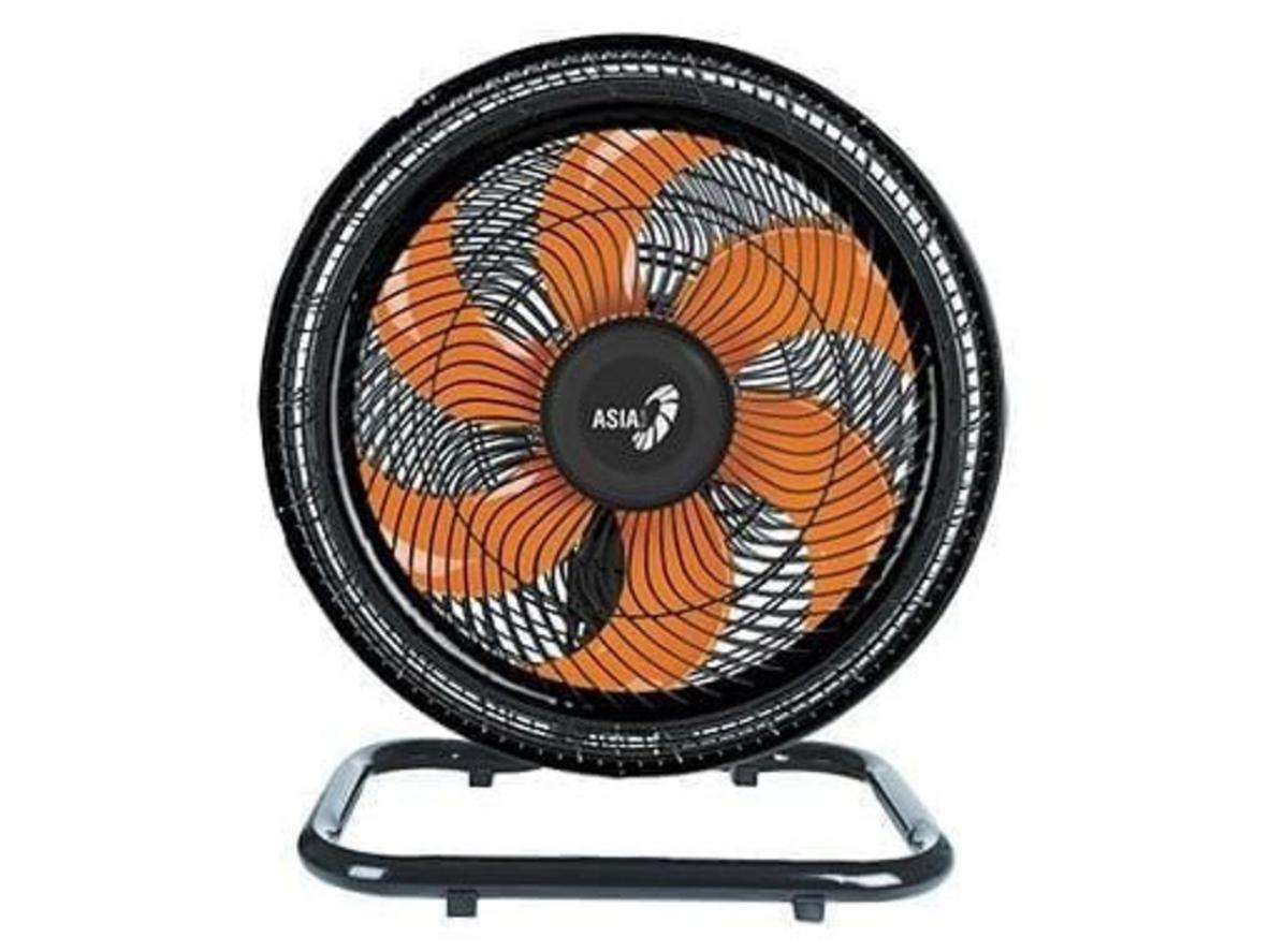 Quạt sàn Asia Turbo Plus VY636891 với thiết kế chân quỳ chắc chắn và lồng quạt lốc xoáy.