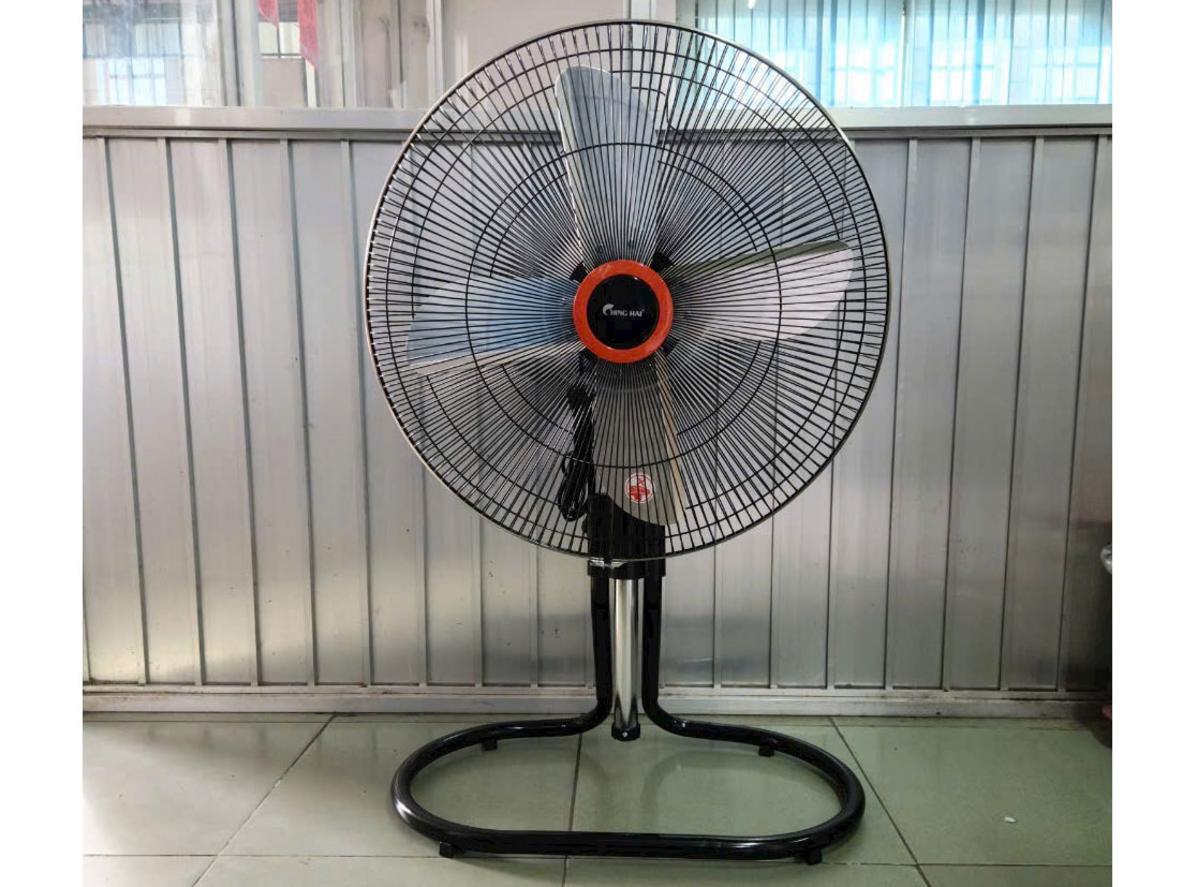FF2399 phù hợp cho không gian đông người cần luồng gió mạnh và ổn định.