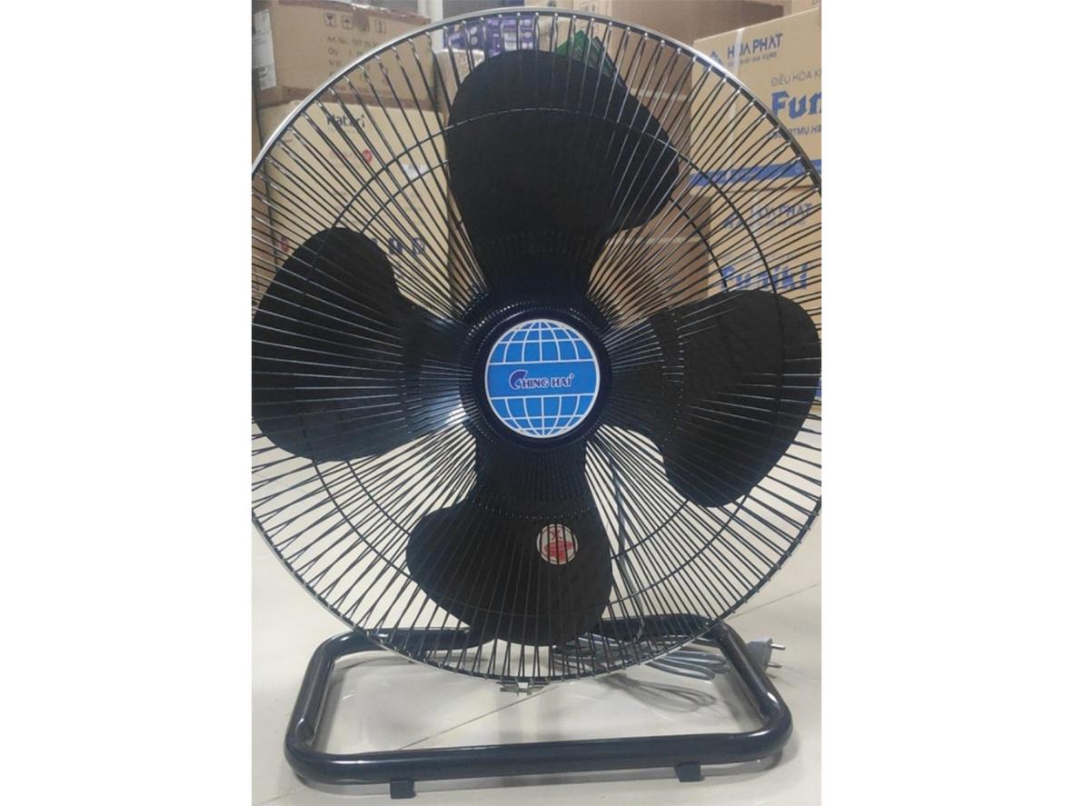 3 tốc độ gió và đảo gió trái phải giúp phân bổ khí mát linh hoạt.